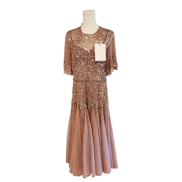 Beautiful *New W/tags* Mac Duggal Rose Sequin Dress - Picture 4 of 16